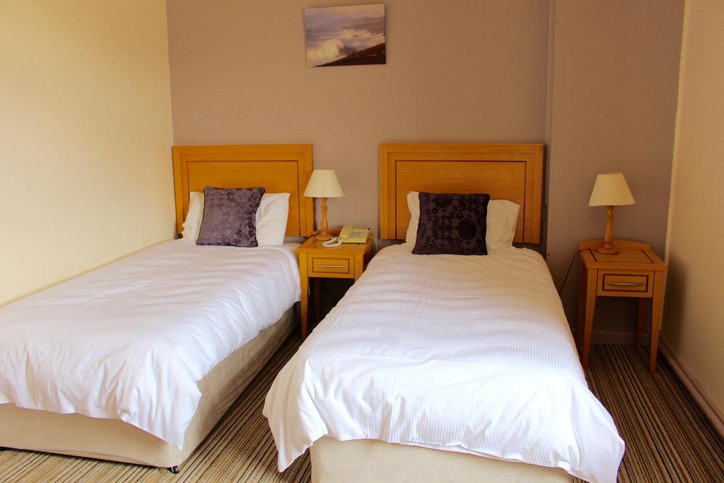Achill Sound Hotel - Ostan Ghob A'Choire Eksteriør bilde