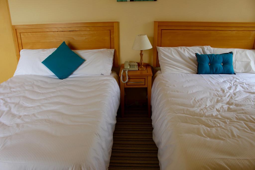 Achill Sound Hotel - Ostan Ghob A'Choire Eksteriør bilde